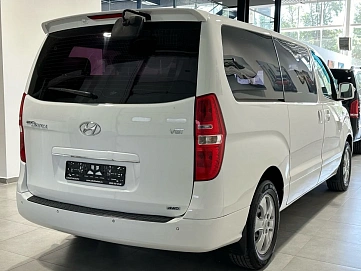 Hyundai Grand Starex, 2015г, полный привод, автомат