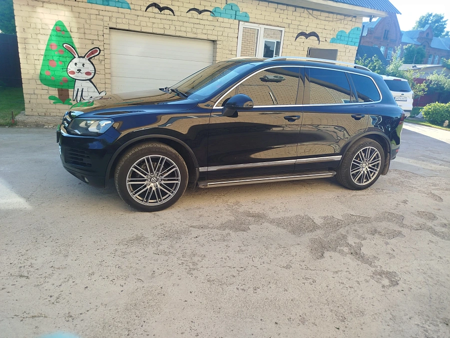 Volkswagen Touareg, 2013г., полный привод, автомат