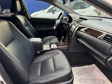 Toyota Camry, 2015г, передний привод, автомат