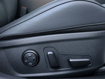 Kia Stinger, 2023г, полный привод, автомат