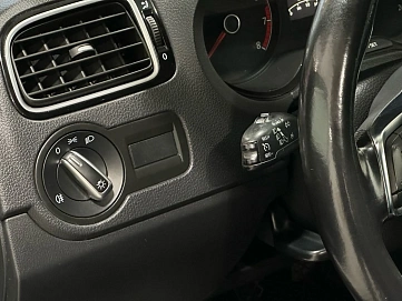 Volkswagen Polo, 2019г, передний привод, механика