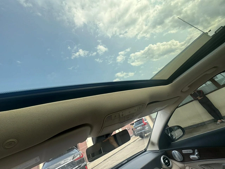 Mercedes-Benz C-Класс, 2021г., полный привод, автомат