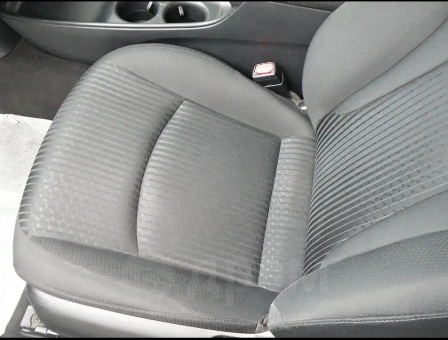 Toyota Prius, 2016г., передний привод, автомат