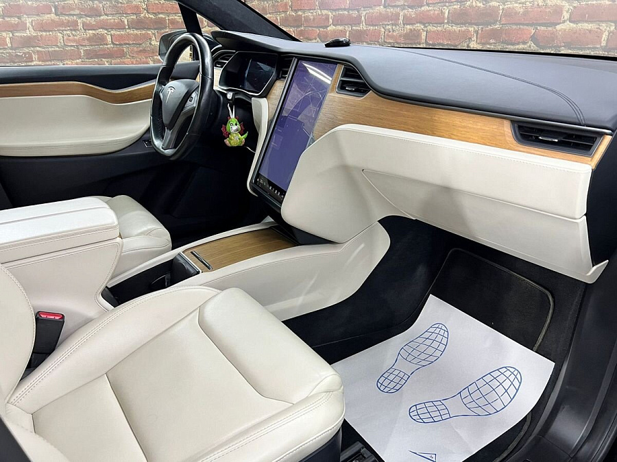 Tesla Model X, 2020г., полный привод, автомат