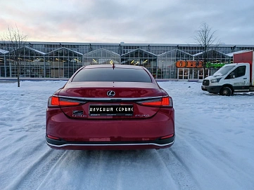 Lexus ES, 2019г, передний привод, автомат