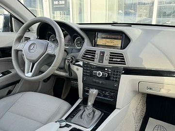 Mercedes-Benz E-Класс, 2011г, задний привод, автомат