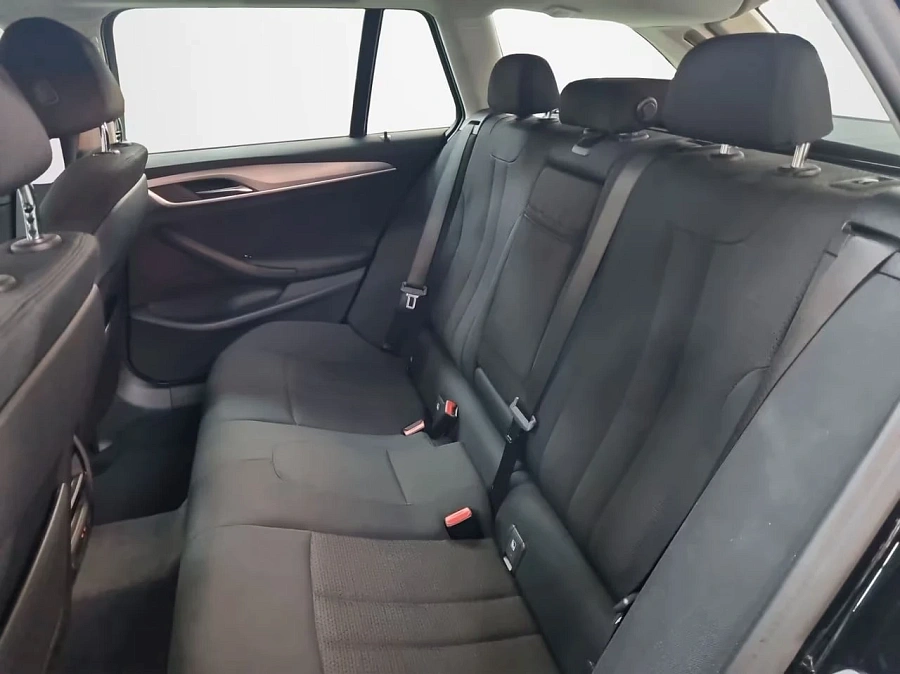 BMW 5 серии, 2022г., задний привод, автомат