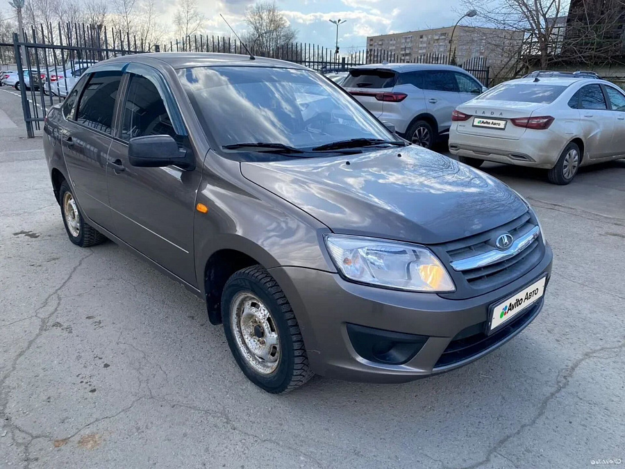Lada (ВАЗ) Granta, 2015г., передний привод, механика