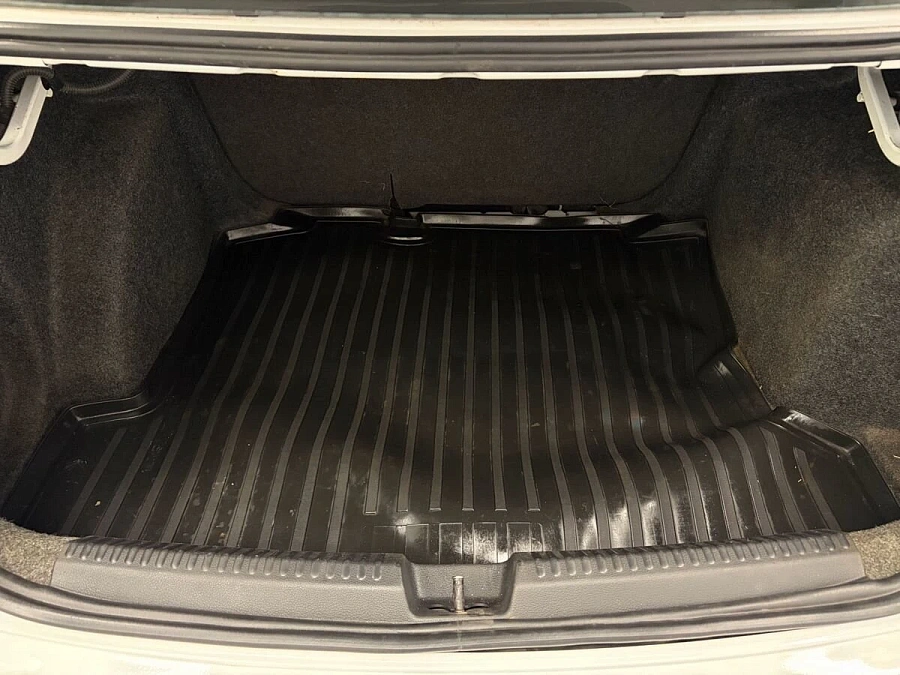 Volkswagen Polo, 2020г., передний привод, механика