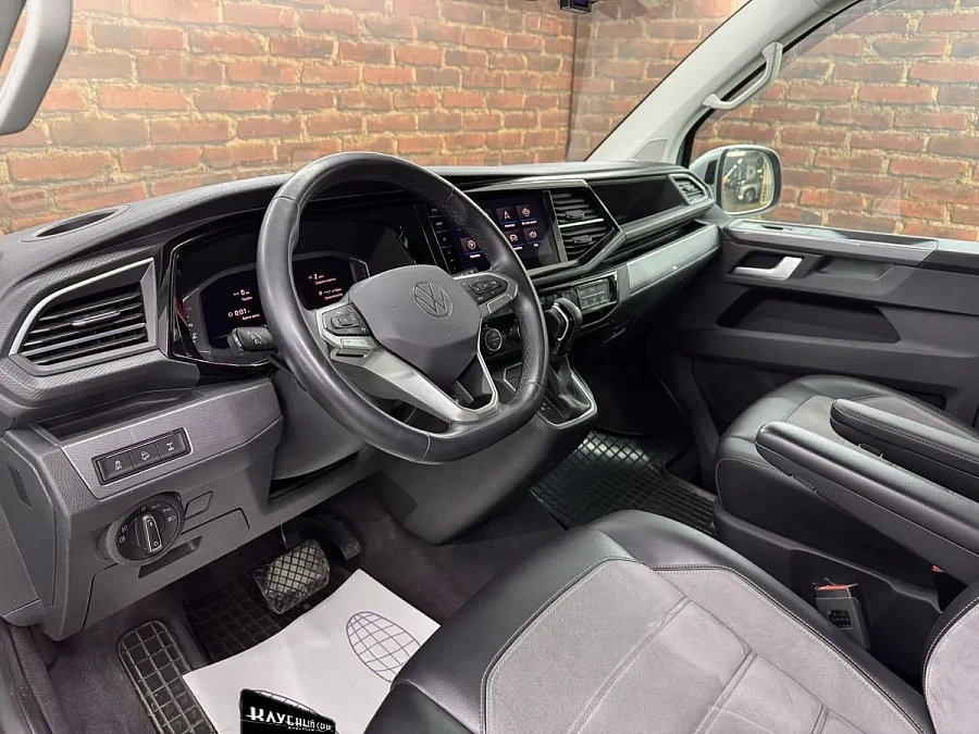 Volkswagen Multivan, 2022г., полный привод, робот