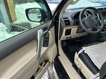 Toyota Land Cruiser Prado, 2017г, полный привод, автомат