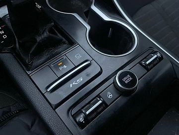 Kia K5, 2020г, передний привод, автомат