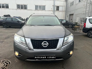 Nissan Pathfinder, 2015г, полный привод, вариатор