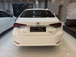 Toyota Corolla, 2022г, передний привод, вариатор
