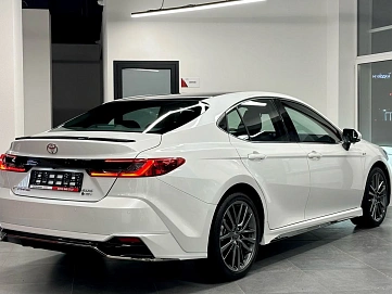 Toyota Camry, 2025г, передний привод, вариатор