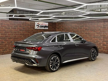 Audi , 2025г., передний привод, робот