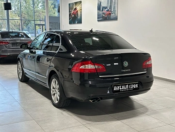 Skoda Superb, 2010г, передний привод, робот