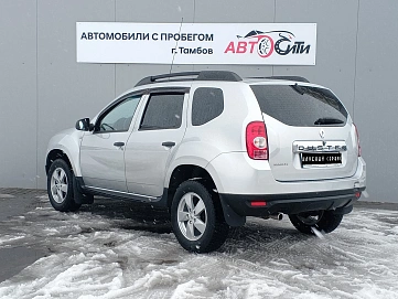 Renault Duster, 2012г, передний привод, механика