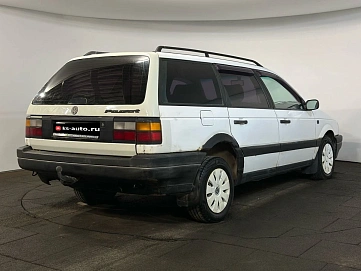 Volkswagen Passat, 1988г., передний привод, механика