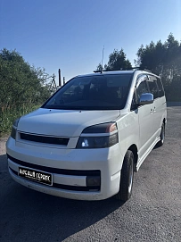 Toyota Voxy, 2002г, полный привод, автомат
