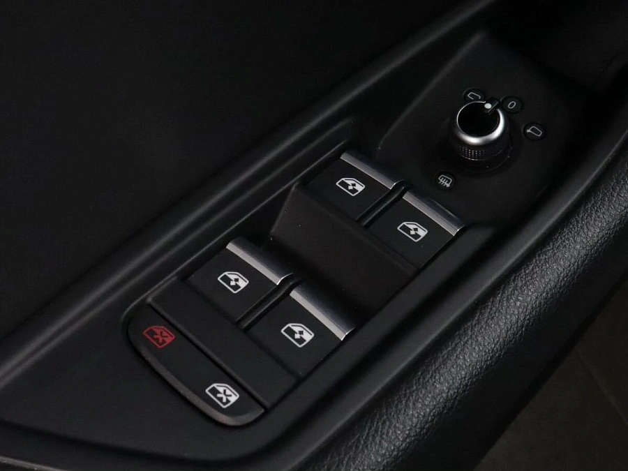 Audi A4, 2021г., передний привод, робот