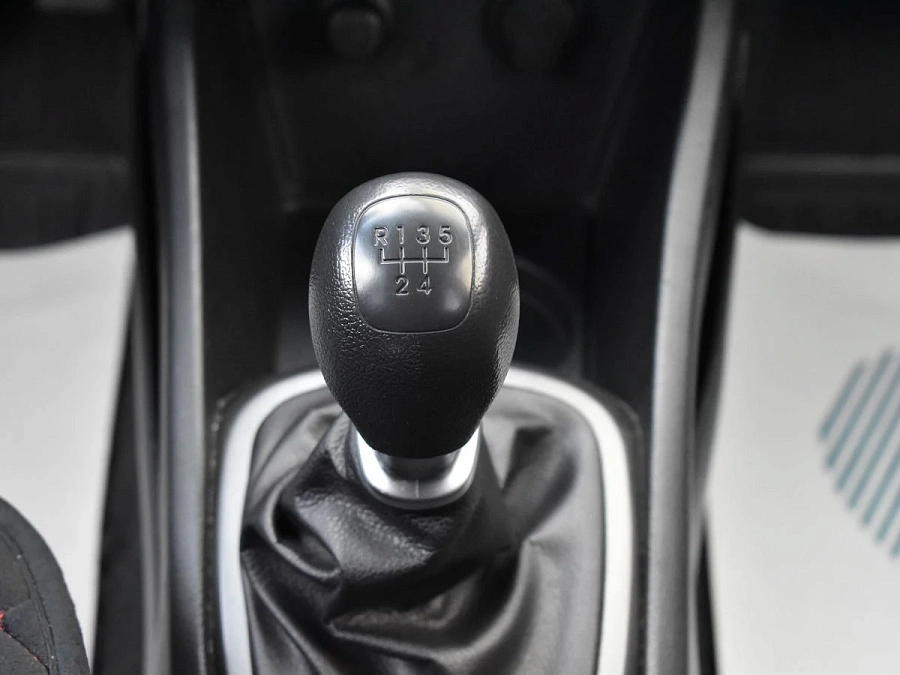 Kia Rio, 2015г., передний привод, механика