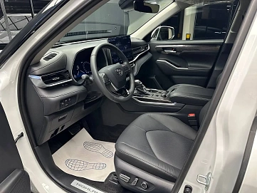 Toyota Highlander, 2025г, полный привод, автомат