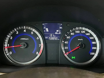 Hyundai Solaris, 2012г, передний привод, механика