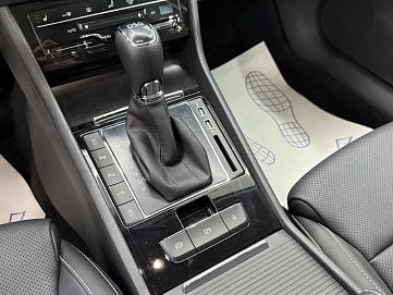 Skoda Superb, 2025г, передний привод, робот