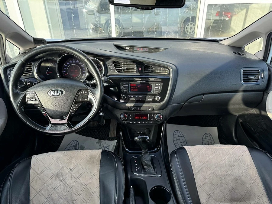 Kia Ceed, 2014г., передний привод, автомат