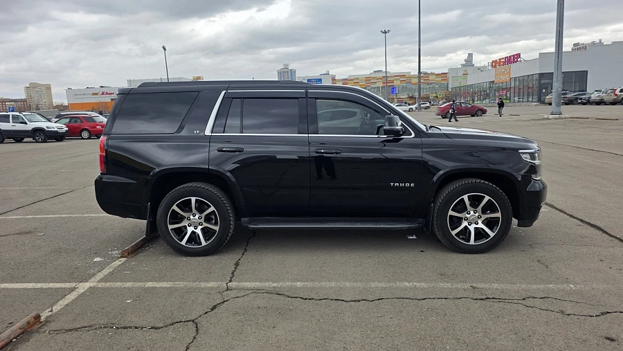 Chevrolet Tahoe, 2017г., полный привод, автомат
