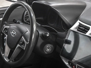 Hyundai Solaris, 2013г, передний привод, автомат