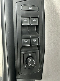 Volkswagen T-Roc, 2023г, передний привод, робот