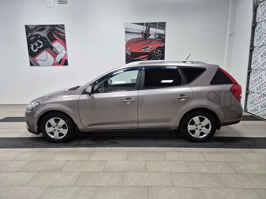 Kia Ceed, 2011г., передний привод, автомат