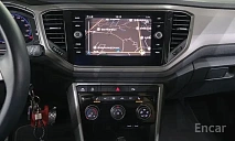 Volkswagen T-Roc, 2022г., передний привод, робот
