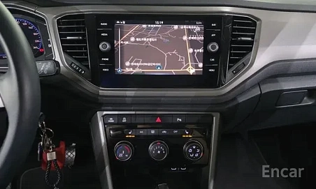 Volkswagen T-Roc, 2022г, передний привод, робот