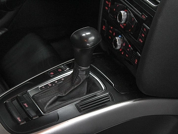 Audi A4, 2012г, передний привод, вариатор