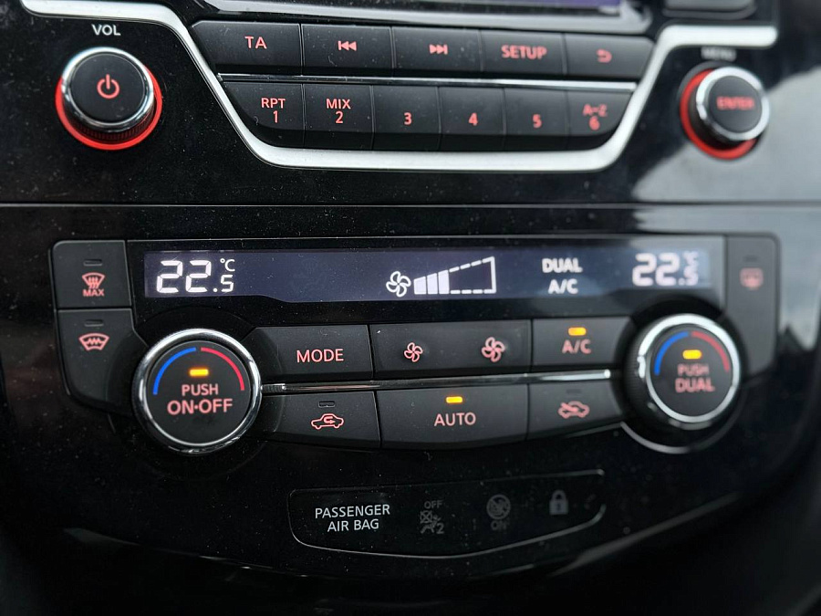 Nissan Qashqai, 2016г., передний привод, вариатор