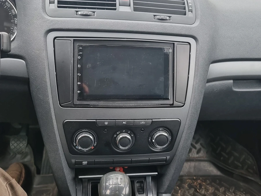 Skoda Octavia, 2010г., передний привод, механика