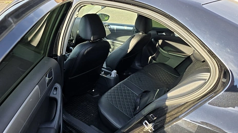 Volkswagen Jetta, 2015г, передний привод, робот