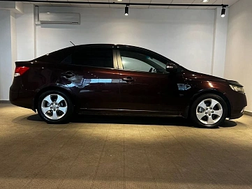 Kia Cerato, 2010г, передний привод, автомат