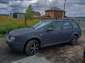 Volkswagen Golf, 1999г, передний привод, механика