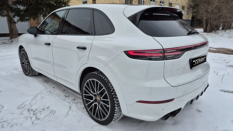 Porsche Cayenne, 2018г, полный привод, автомат
