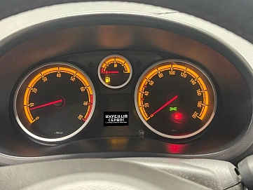 Opel Corsa, 2008г, передний привод, механика