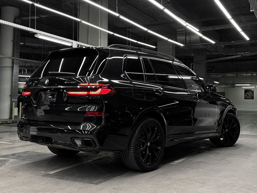BMW X7, 2023г., полный привод, автомат