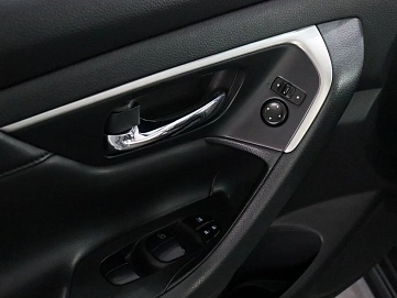 Nissan Altima, 2015г, передний привод, вариатор