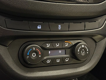 Lada (ВАЗ) Vesta, 2021г, передний привод, механика