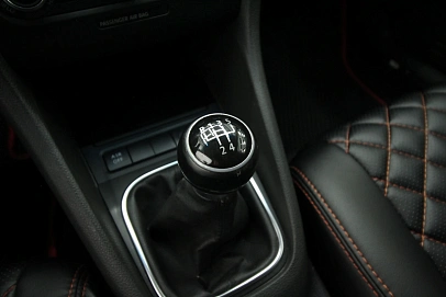 Volkswagen Golf, 2010г., передний привод, механика