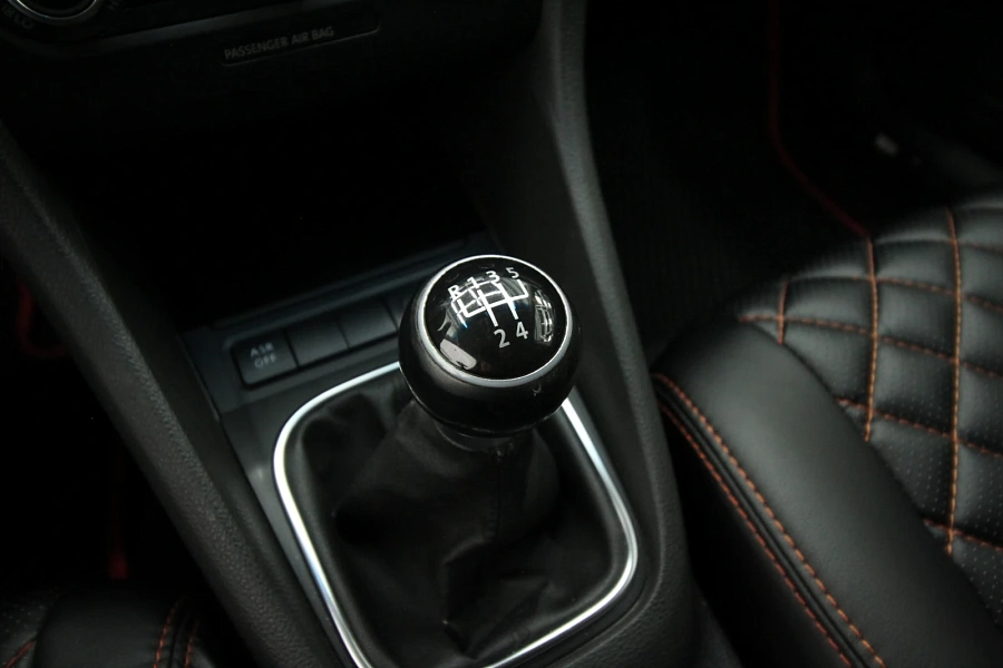 Volkswagen Golf, 2010г., передний привод, механика