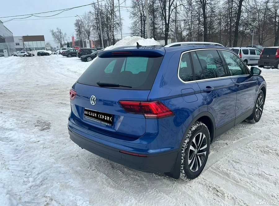 Volkswagen Tiguan, 2019г., передний привод, робот